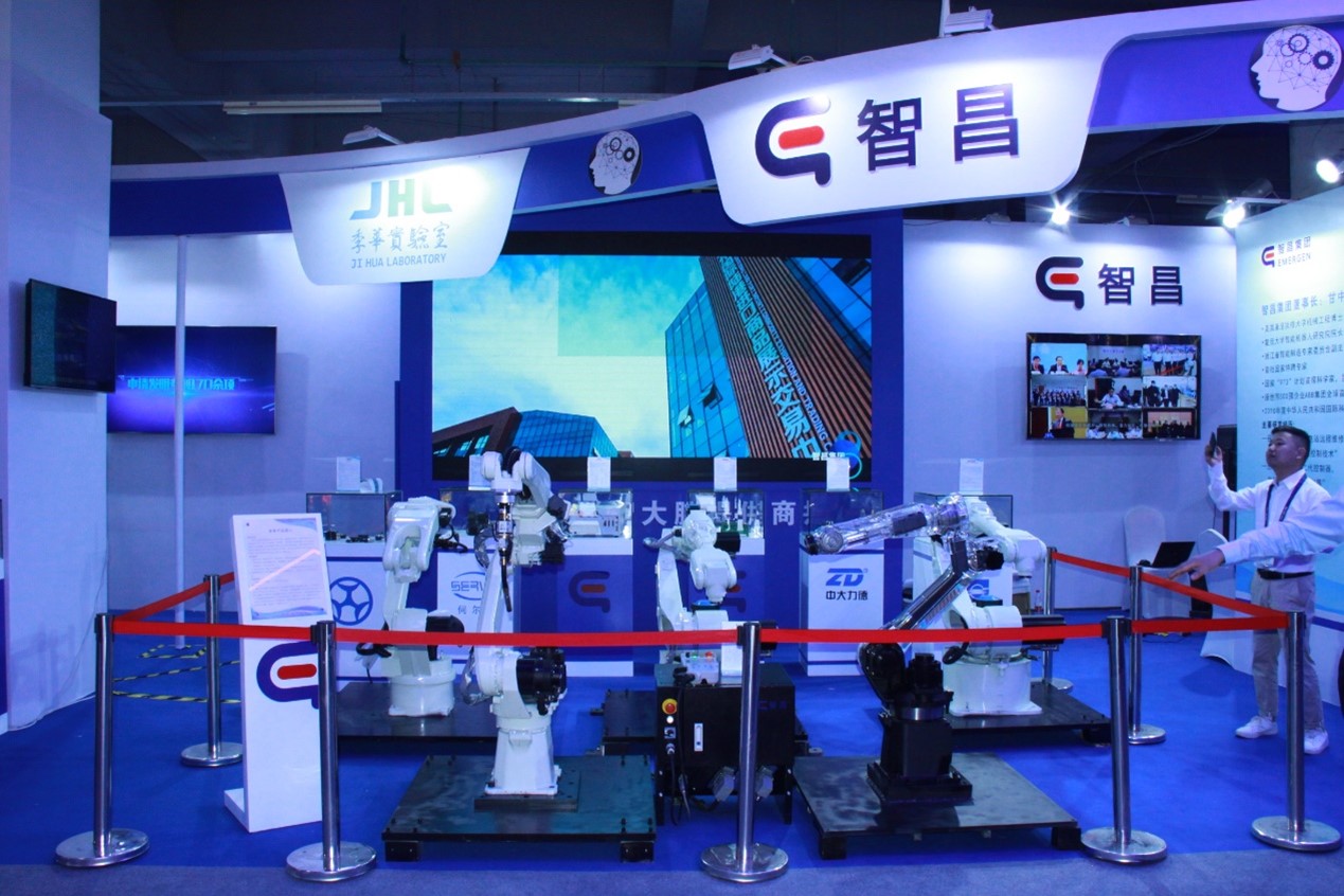 從智能工廠到透明工廠 工業機器人企業的進化之路